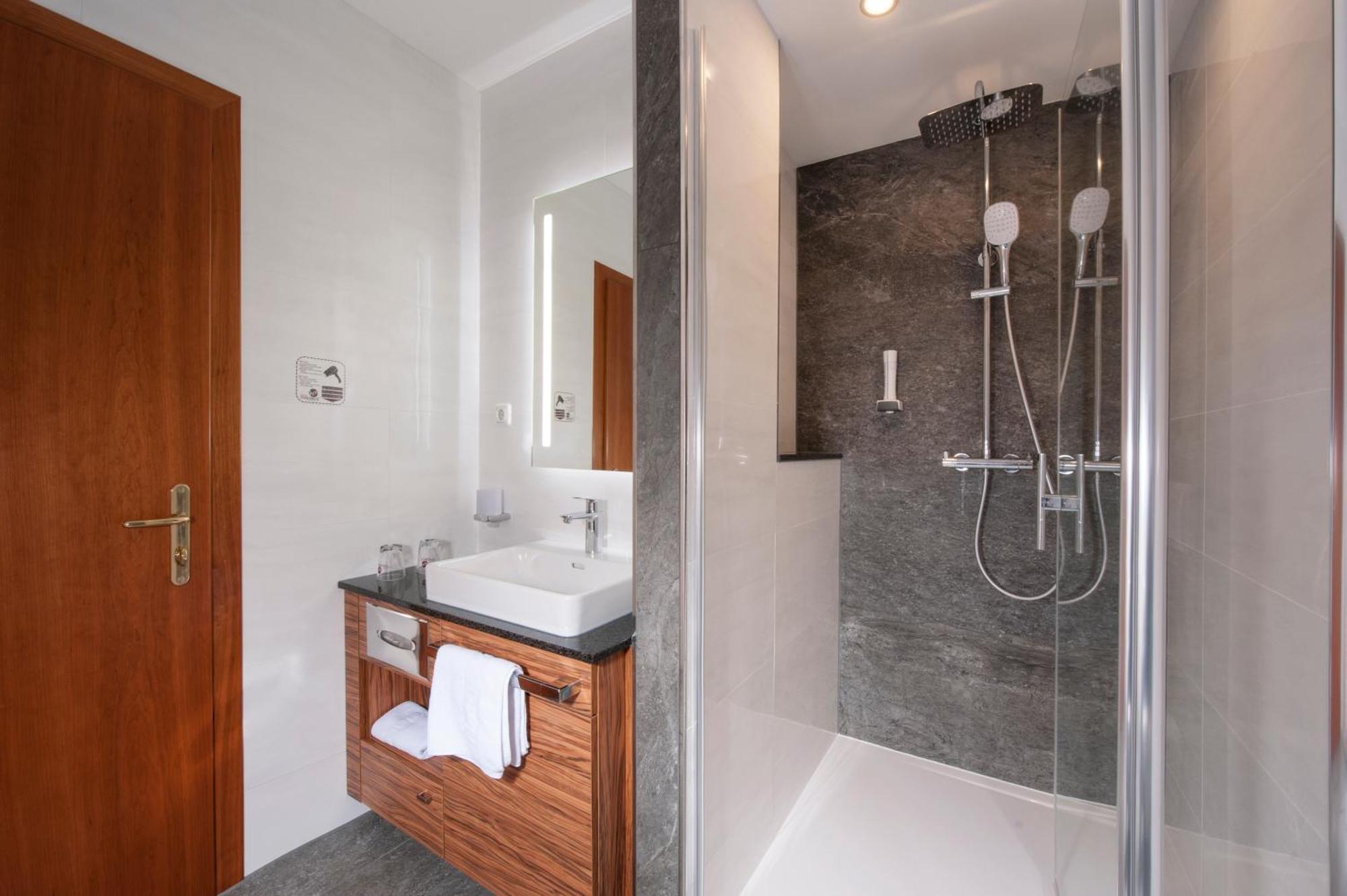 Hotel Weinberg Gmbh Preising Eksteriør billede